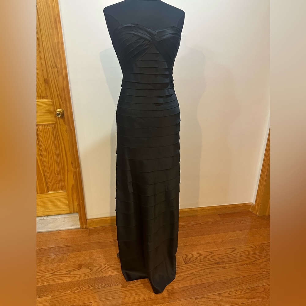 BCBGMaxAzria Black Ruched Bandage Layers Maxi  Formal Sweetheart Neckline Dress - Picture 2 of 16